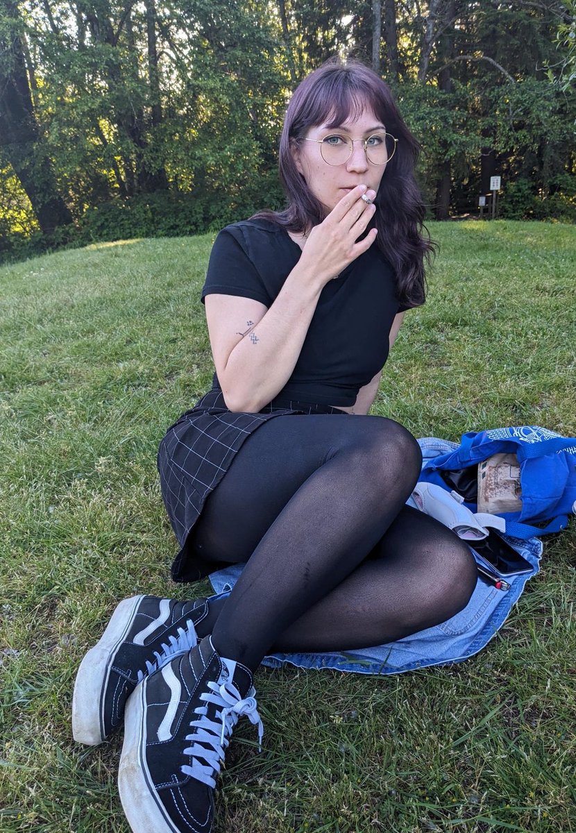 uglyblender's tweet photo. went LARPing as a 2013 arctic monkeys fan https://t.co/ekcQUbHPJI