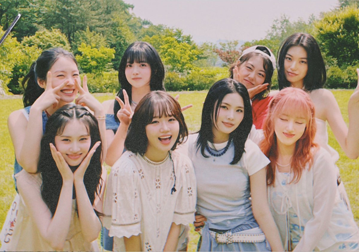 I’m juggling between studies and jobs now but for this last time, I will be here again for my lovely girls ♡