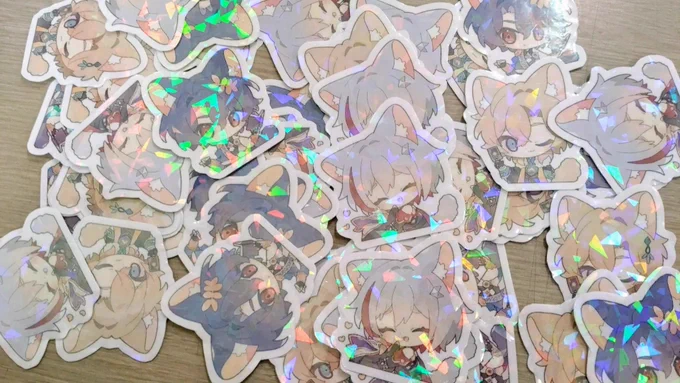 頑張ってチョキチョキしてます