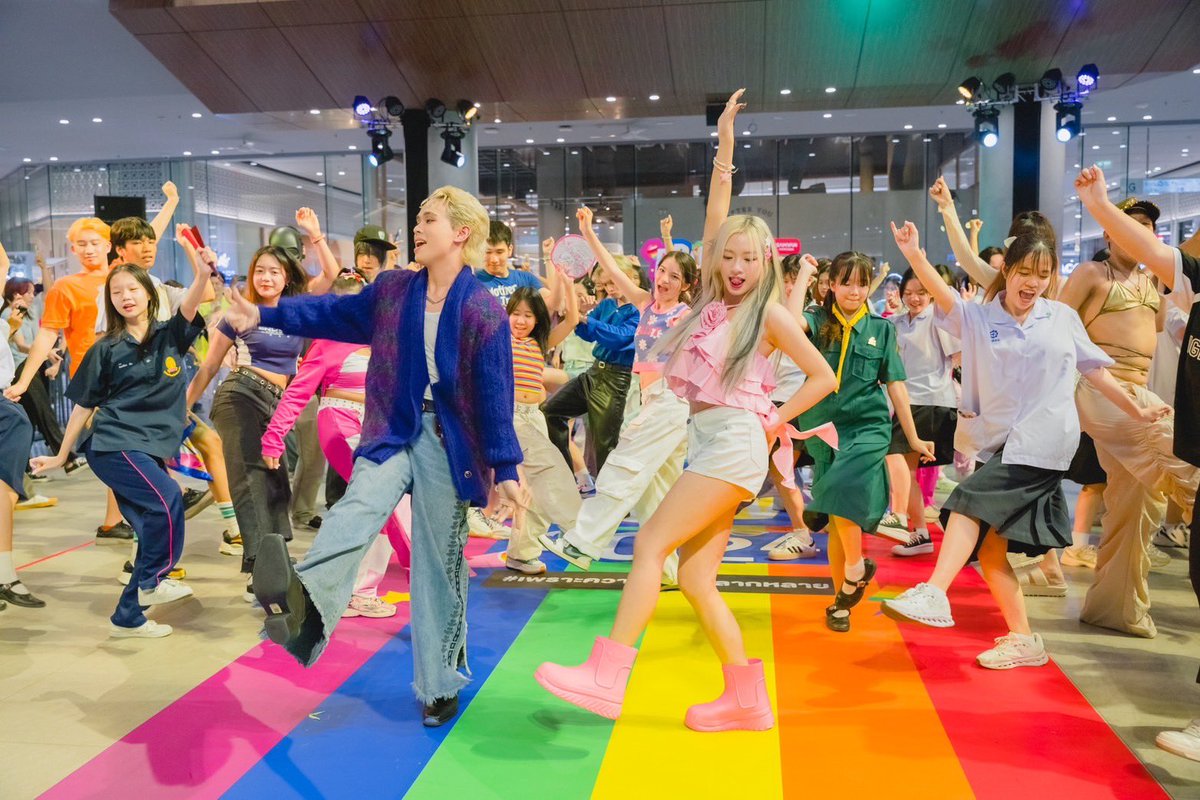 FLIP_FROMNO1R's tweet image. อยากให้ทุกคนเป็นตัวเองอย่างมีความสุข และใช้ชีวิตให้สนุกนะคับ🫶🏳️‍🌈

Hope everyone can be yourself , be proud, and enjoy life. #ForYourPride

#PrideMove
#PrideMonth 
#FLIP_FROMNO1R 
#NO1R_OFFICIAL