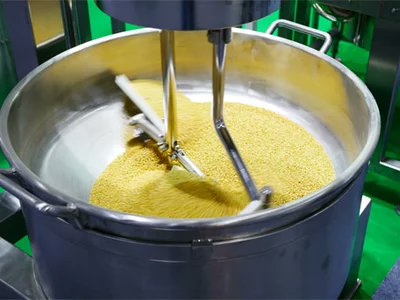 buss_ltd's tweet photo. 📷Fast freeze systems quickly take food products from room temperature to -112°F via a conveyorized tunnel. The bearings within the tunnel can’t be accessed for lubrication. These bearings act as the belt roller supports as the food moves through the tunnel.
@ishiitakaaki
#Japan https://t.co/cS3VDq227L