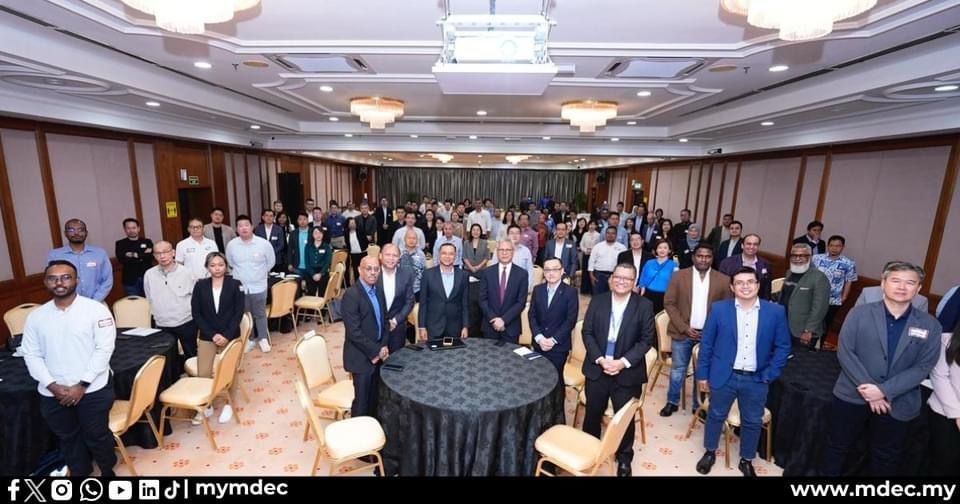 KewMann's tweet photo. Tech IPO insight!
Thanks for inviting KewMann participants the event, where Malaysia Digital Economy Corporation (#MDEC) and #BursaMalaysia co-hosted the navigating the path of Public Offering with insightful sessions.
#KewMann #Predictinfluence #GenAI https://t.co/2t8kflsDcu