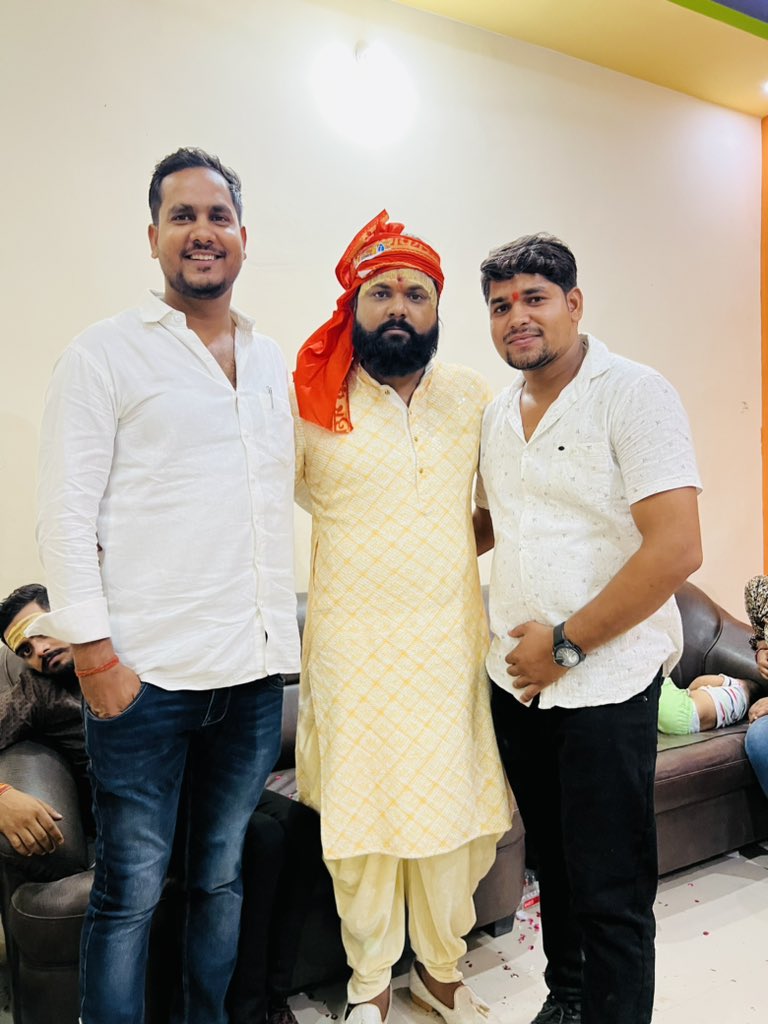 SunilThekma's tweet image. देशी स्टार Samar Singh जी का 

मोलनापुर केराकत शो जौनपुर !!

#samarsingh #bhojpuri