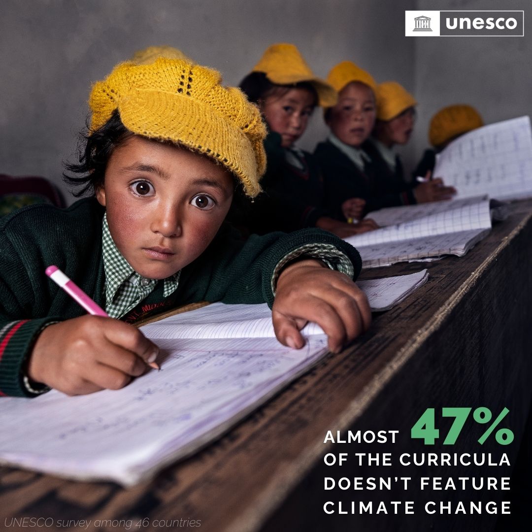 Let's get all students climate ready!👩‍🎓🌏

UNESCO unveils the first-ever guidelines for #GreeningEducation to ensure all countries include #ClimateChange in their curricula in a cross-cutting and practical way.

Learn more: bit.ly/3VvFYAB