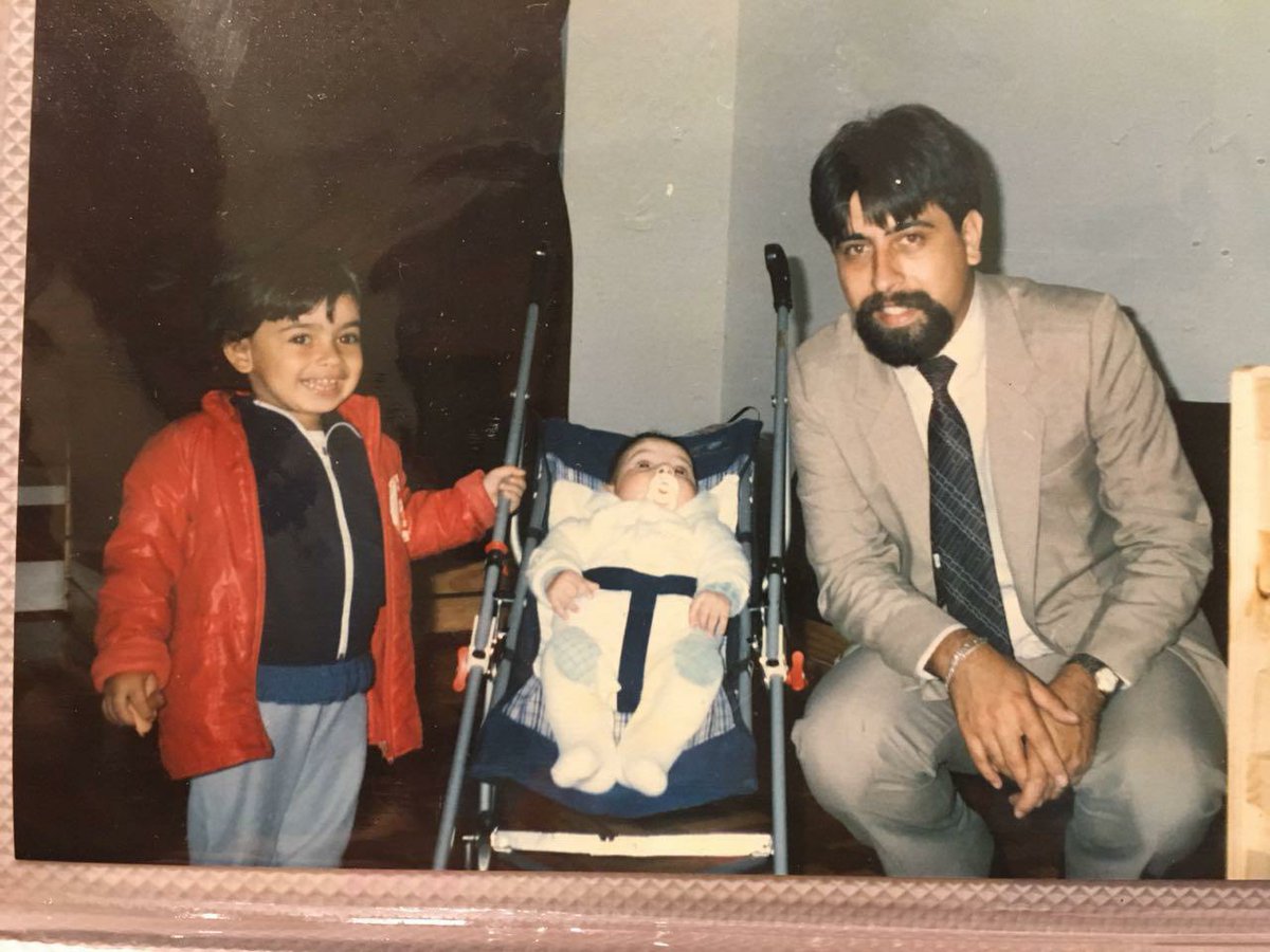 PhillMotta's tweet photo. 29 anos da partida feroz do Sr. Paulo, meu pai! Valeu, Fera. Eu tinha 11 anos, deu nem pra homenagear o bigode a tempo! Rs! https://t.co/1GMIX69Jcc