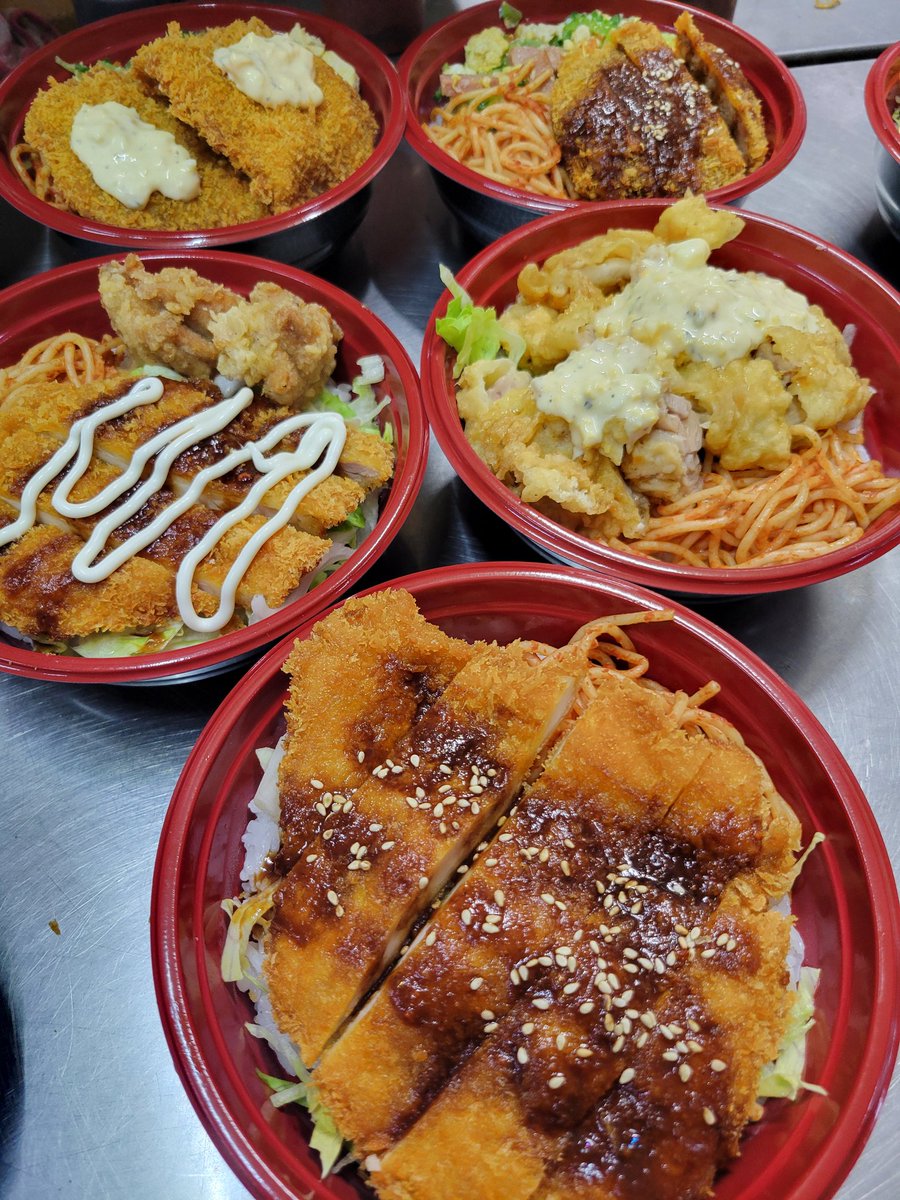 hiroponunko's tweet photo. 今週もご注文ありがとうございました🐱
#弁当屋 #28BOX #糸満 https://t.co/h41AIAKdAJ