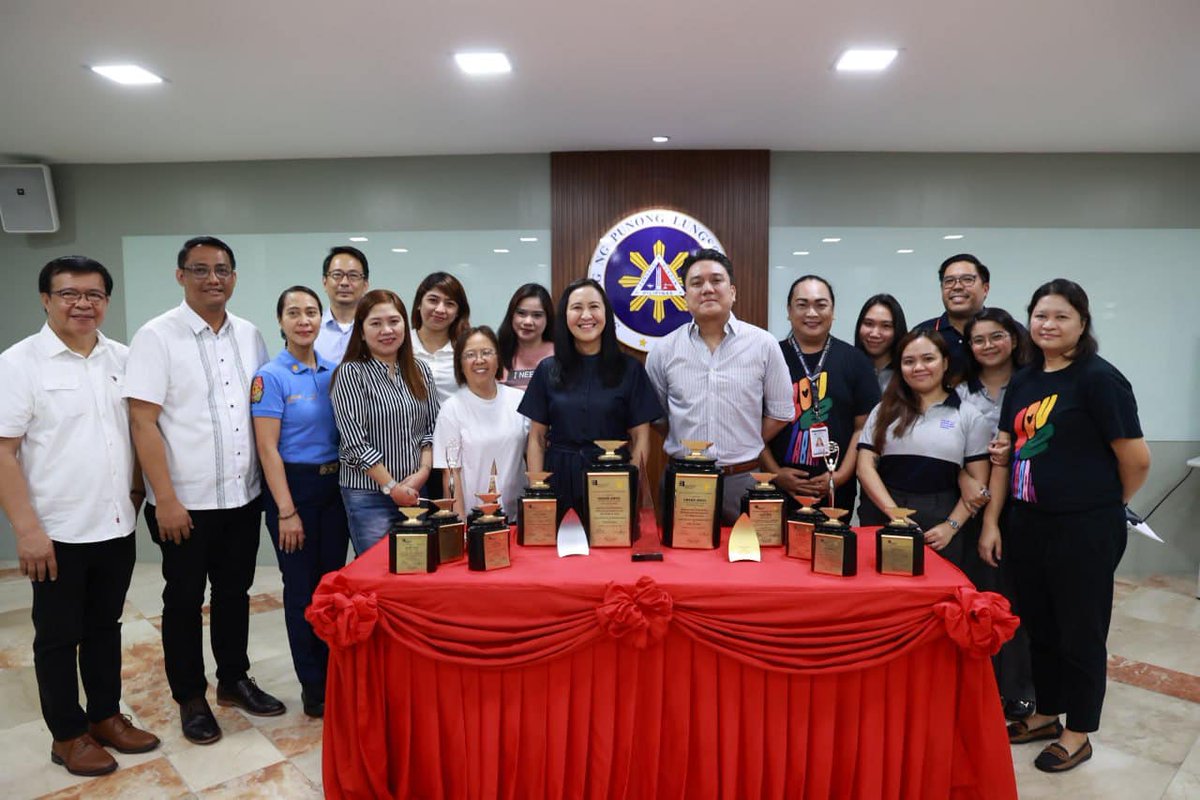 QCMayorJoy's tweet photo. We all have the right to care! ❤🌈

Good news, QCitizens! Abot sa 25 parangal ang natanggap ng proyektong Right to Care, at hindi lamang sa Pilipinas, kundi sa ibang bansa rin.

Congratulations, QC at MullenLowe Treyna! Malayo pa, pero malayo na. ❤ https://t.co/NGFg2hQkgI