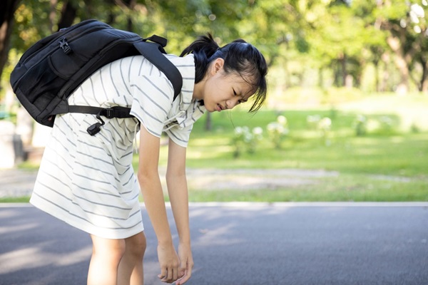 activebrampton's tweet image. Impact of Bags on Student Posture &amp;amp; Its Solutions

Heavy bags can harm students' posture, causing long-term health issues. Learn how to prevent these problems by maintaining good posture and spine health - surl.li/uhhag 

#poorposture #posturealignment #spineproblems