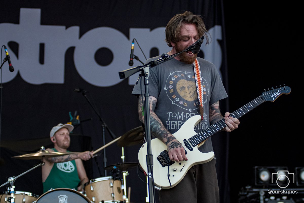 CurskiPics's tweet image. A few quick edits of @adtr, @thestorysofarca and @fouryearstrong at @TheLedgeAmp tonight for @93XRadio 

#adaytoremember #thestorysofar #fouryearstrong #pentax
