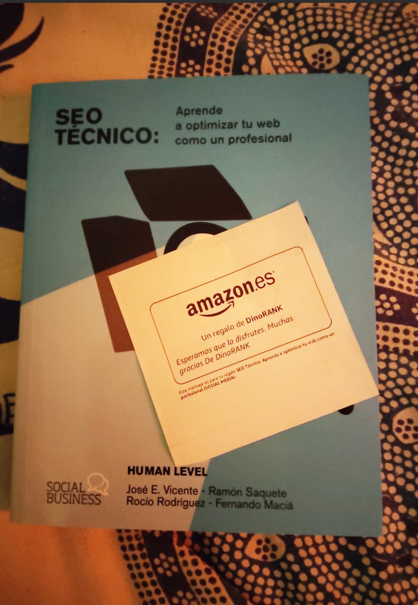 Gracias @DinorankSEO por el regalo de este libro sobre 'SEO Técnico', escrito por José E. Vicente, Ramón Saquete, Rocío Rodríguez y Fernando Maciá. ¡Sin duda será de gran ayuda en mi trabajo diario y una lectura muy interesante para este verano!🙏📘😍