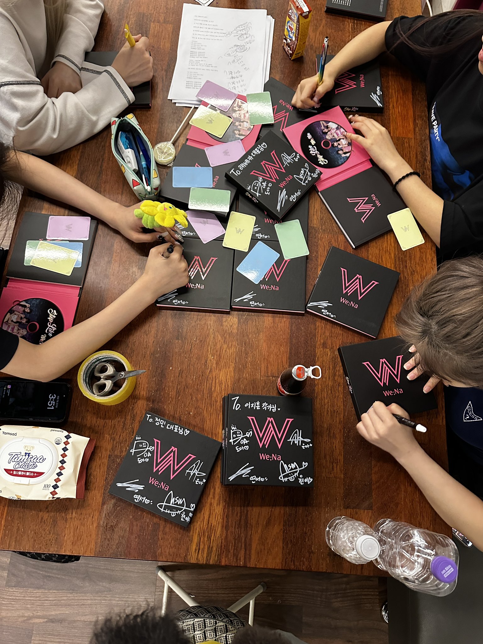 GPc_MiLbYAA97nV?format=jpg&name=large