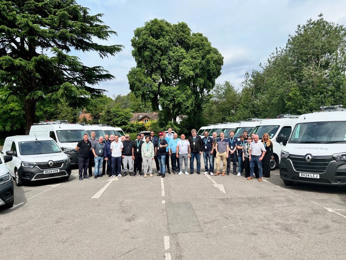 MediafleetLtd's tweet image. It’s #NewVanDay for the @MetTVH team!

Over these past few months, we have worked alongside the fantastic team at @sgfleetUK to carry out vehicle branding to MTVH’s fleet and we are over the moon with the results.

#ModulSystem #VehicleBranding #SupplyChain #FleetManagement