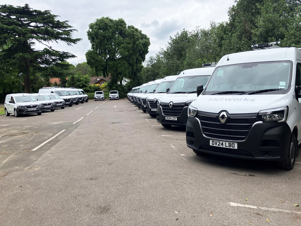 MediafleetLtd's tweet image. It’s #NewVanDay for the @MetTVH team!

Over these past few months, we have worked alongside the fantastic team at @sgfleetUK to carry out vehicle branding to MTVH’s fleet and we are over the moon with the results.

#ModulSystem #VehicleBranding #SupplyChain #FleetManagement