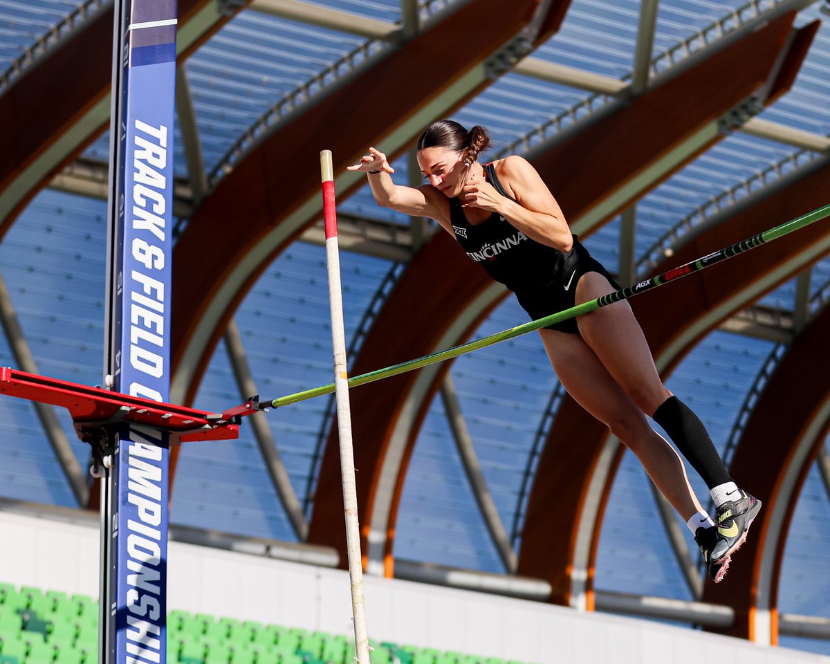 GoBearcatsTFXC's tweet photo. Nothing better than leaving Hayward Field as an All-American!! 

A job well done, Abby!! 👏

#Bearcats https://t.co/FftLkpdp4u