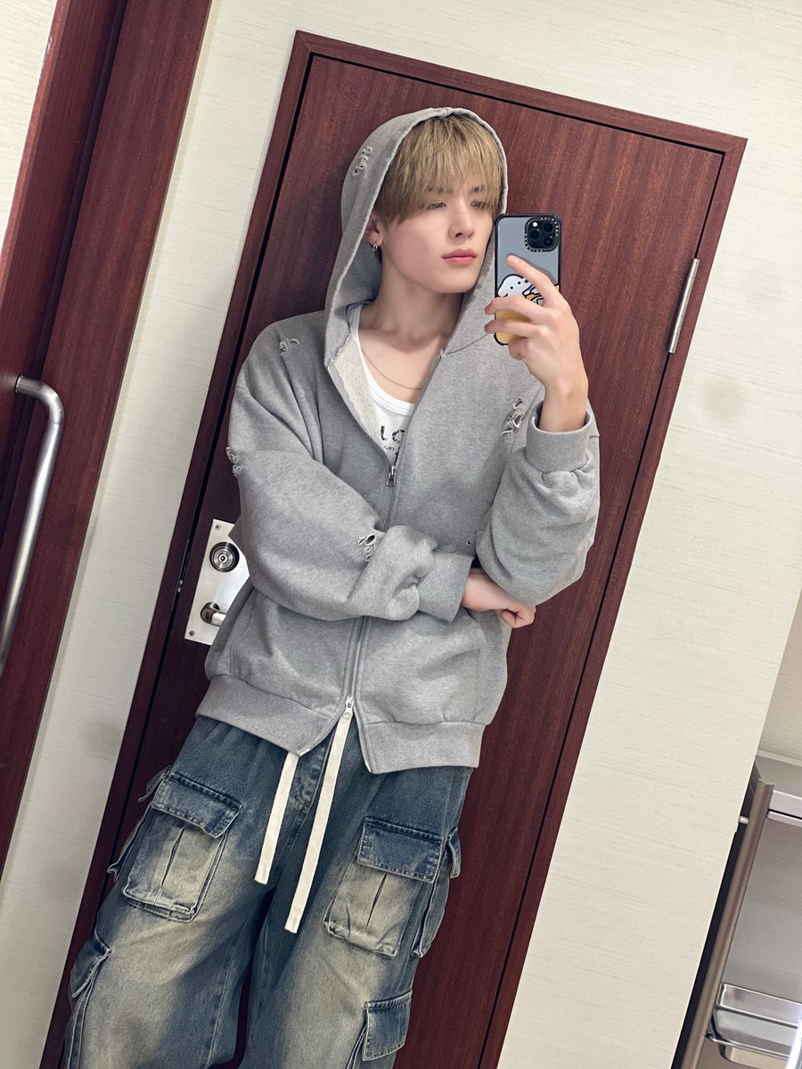 andTEAM_members's tweet photo. 💇🏼‍♂️💇🏼‍♂️💇🏼‍♂️ 

#andTEAM #MAKI https://t.co/8g7NLGfdtO