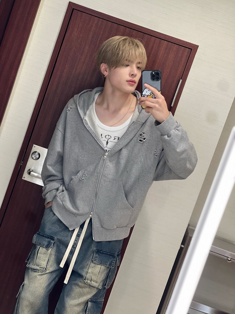 andTEAM_members's tweet photo. 💇🏼‍♂️💇🏼‍♂️💇🏼‍♂️ 

#andTEAM #MAKI https://t.co/8g7NLGfdtO
