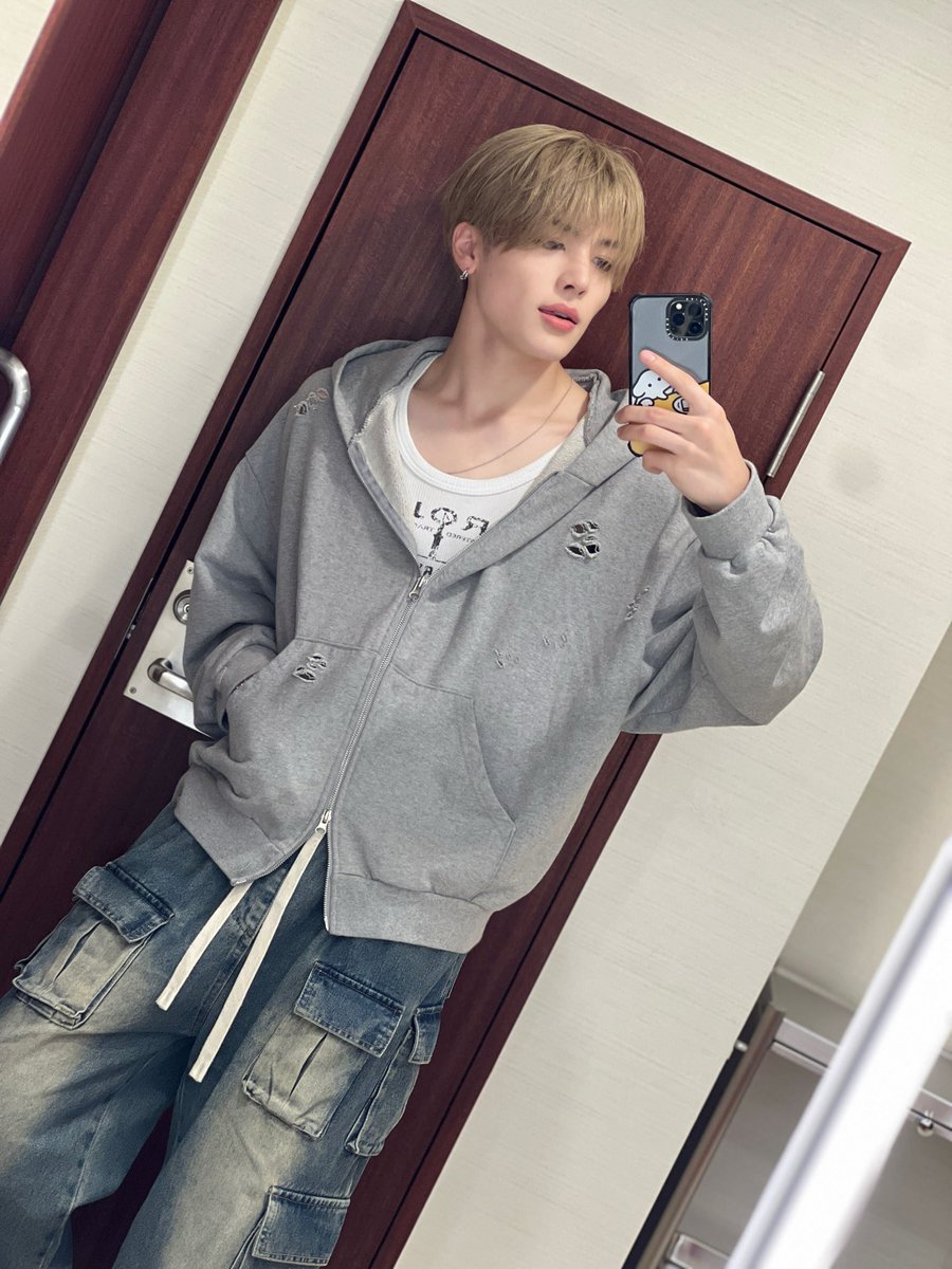andTEAM_members's tweet photo. 💇🏼‍♂️💇🏼‍♂️💇🏼‍♂️ 

#andTEAM #MAKI https://t.co/8g7NLGfdtO