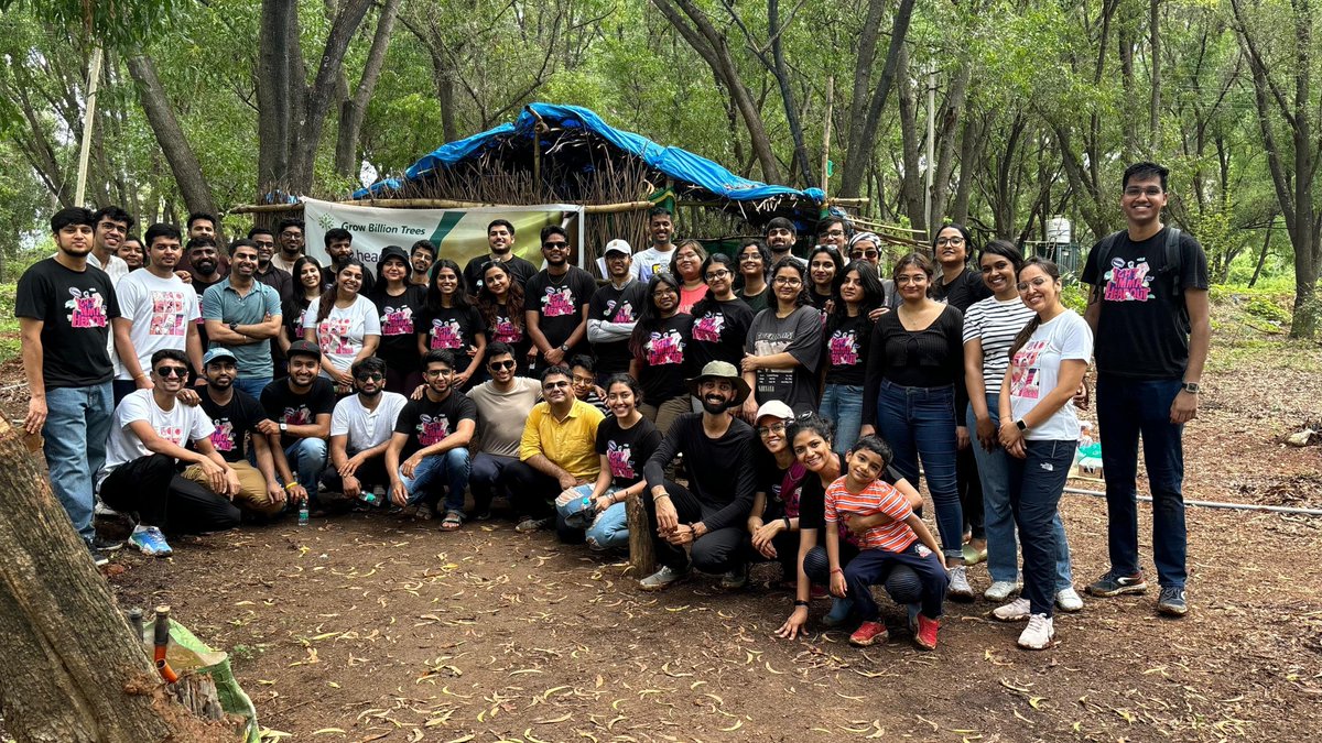 varunkhona's tweet photo. This World Enivornment Day, the @headout team really came together to make a difference. We revitalised a nursing home garden in Berlin. We planted a few hundred trees in Bangalore. We cleaned up Prospect Park in Brooklyn. We released 250 turtles back in the sea in the UAE. 1/2 https://t.co/QV3dsjR1dm