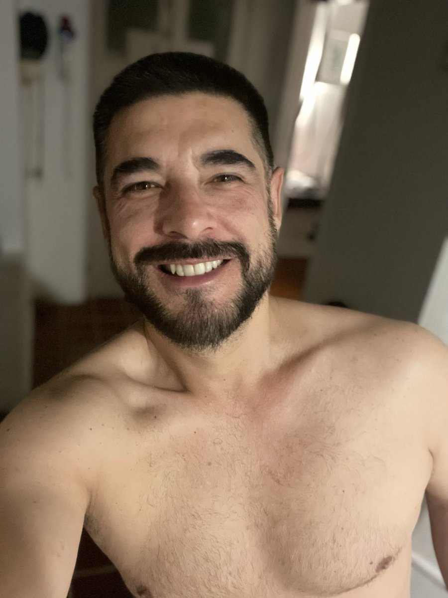 Listos para los brazos de morfeo....   🤷🏻‍♂️