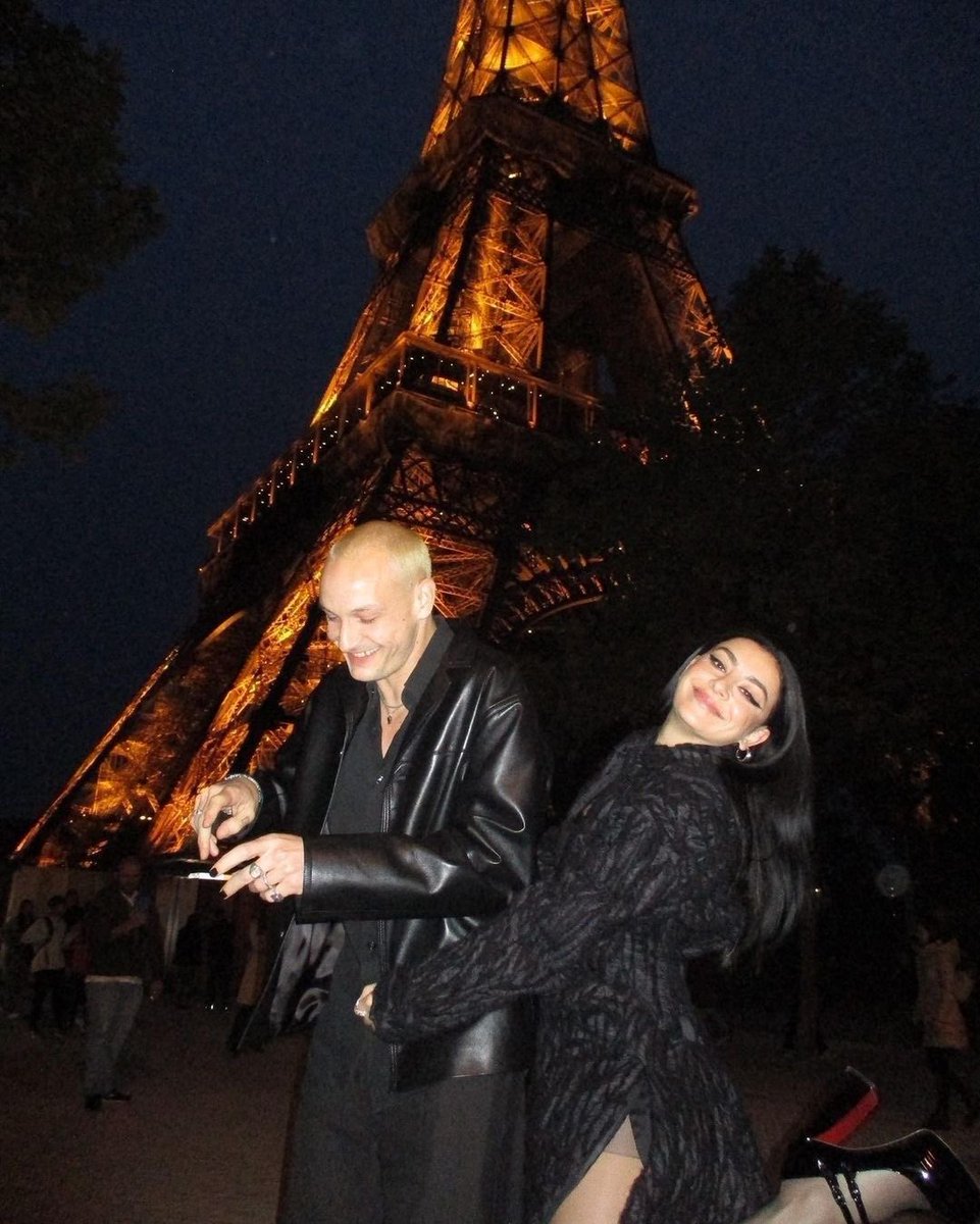 trumanslack's tweet photo. EVERYTHING IS ROMANTIC
FALLING IN LOVE AGAIN AND AGAIN https://t.co/J7rGUmPKcx