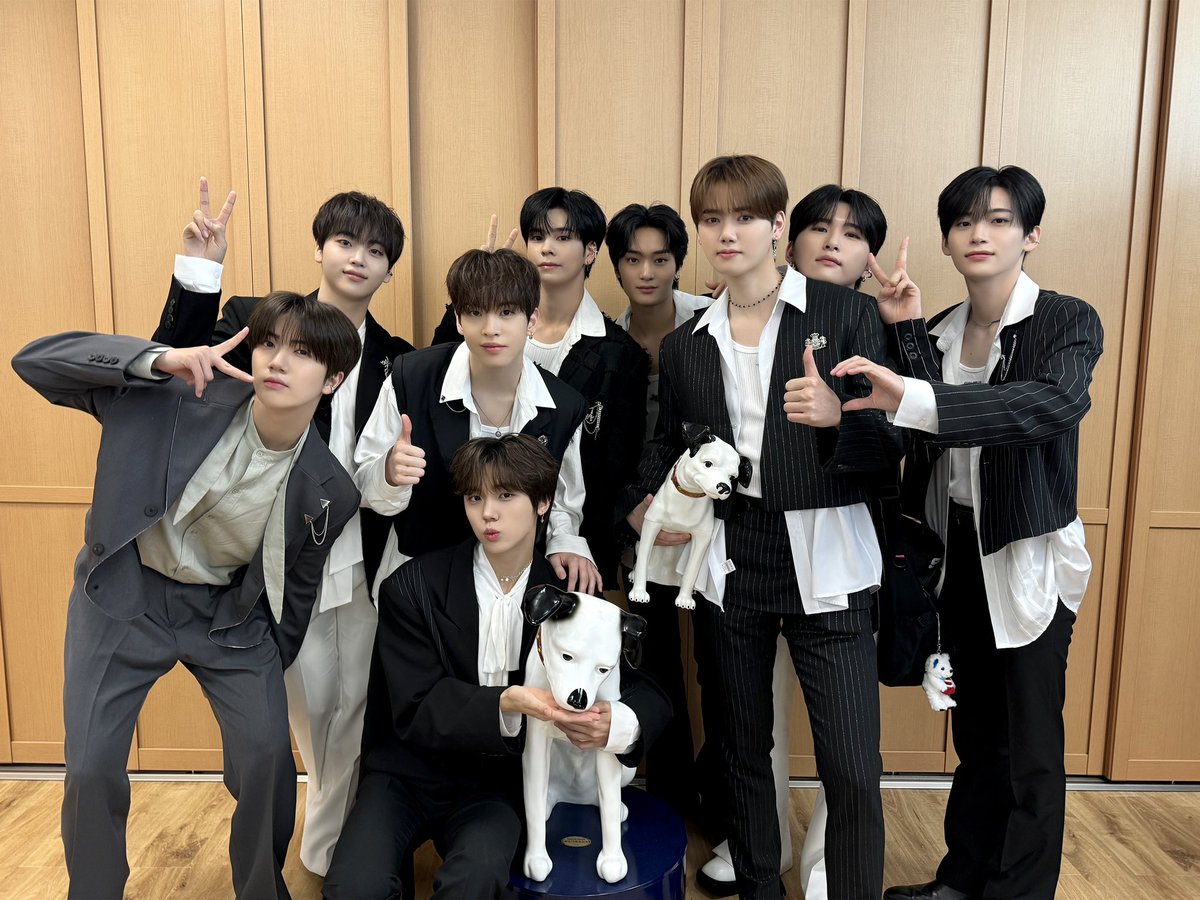 [🗺️]
#CRAVITY_Around_Tokyo
2024.06.07 
#Shibuya

#CRAVITY #クレビティ #크래비티 
#CRAVITY_SHOWOFF