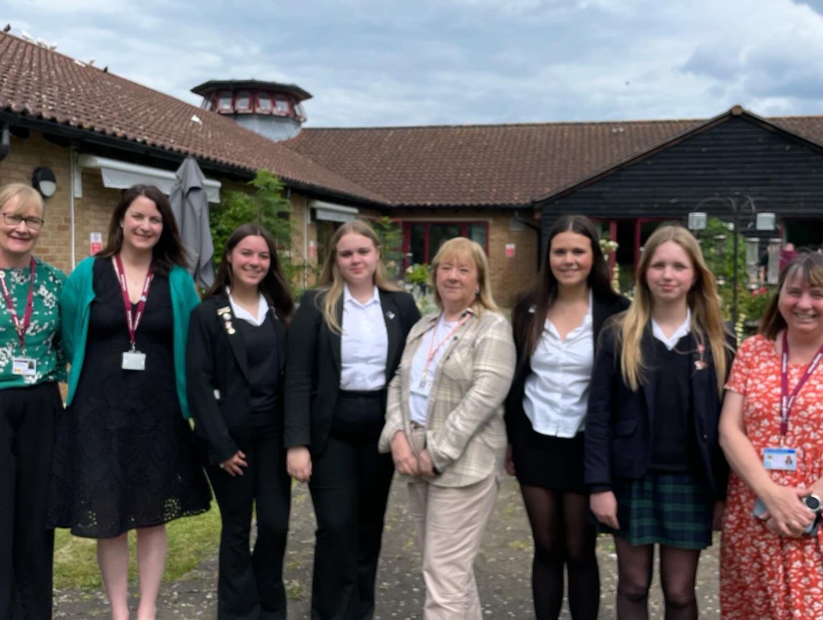 Manor House tweet media