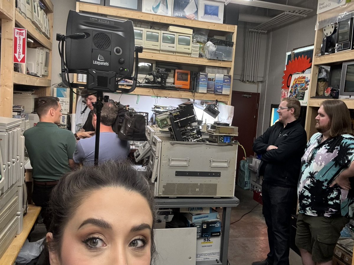 ReBootReWind's tweet photo. Hey Vancouverites! Weโre gonna be on @GlobalBC (again) talking about the D1 decks. Stay tuned ๐
#rebootrewind #reboot1994 #rebootcartoon https://t.co/iAsDC8FGLs