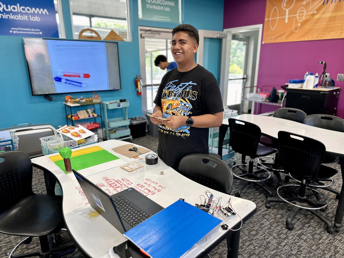 Porterville_FRL's tweet photo. From brainstorming to designing to starting to build a prototype, @qualcomm Tech for Good inventors are working their way through the Engineering Design Process! 
@pathwayspusd #thinkabitlab #qualcomm #techforgood #designprocess #engineering #stem #steam #empowerthefuture https://t.co/tbLQWcFDZ1