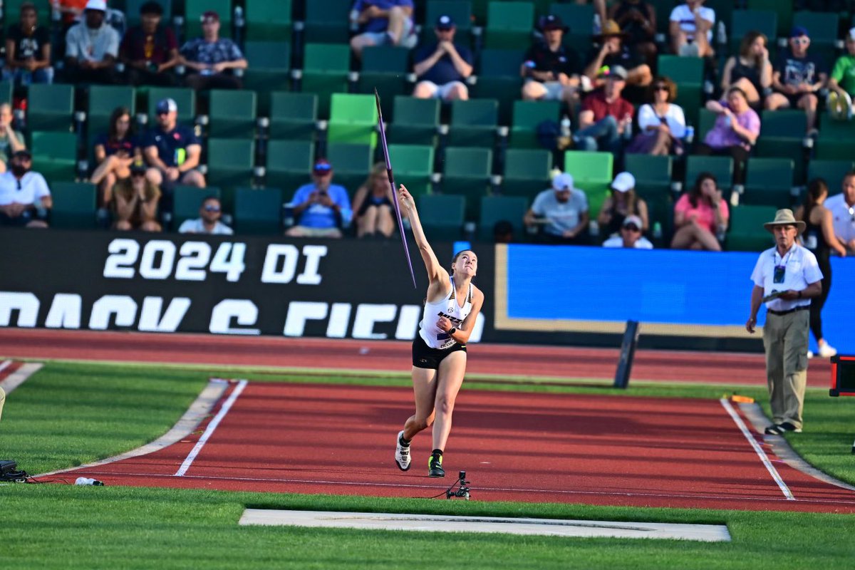 MizzouTFXC's tweet photo. Put it on display 🐯

Skylar Ciccolini places sixth in the javelin with a mark of 55.06m (180-8) 📈 https://t.co/yDL4130Znp