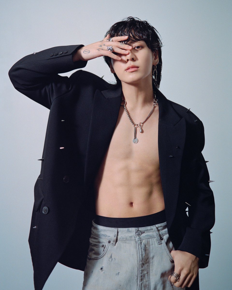 #JungKook's "Never Let Go" has entered the top 5 on US iTunes.