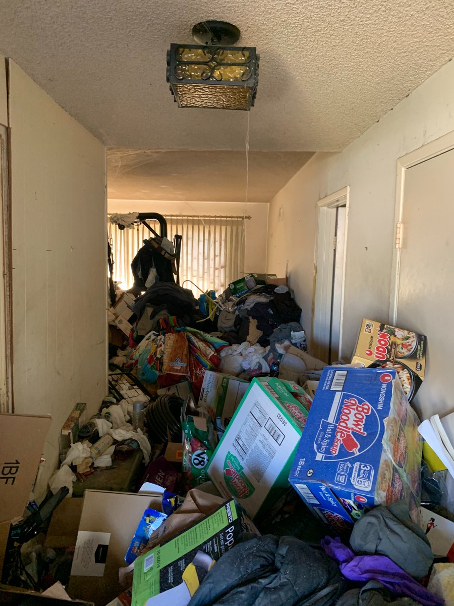 BioOnePoway's tweet image. No matter how extreme things may seem, our team is ready to assist. Swipe to see the before and after! ⏩📸

📍 Areas we serve: bioonepoway.com/areas-we-serve/
📧 Info@BioOnePoway.com
📞 858-261-4527

#bioone #poway #sandiego #blog #news #hoardingcleanup #hoarderhelp #restorationservices