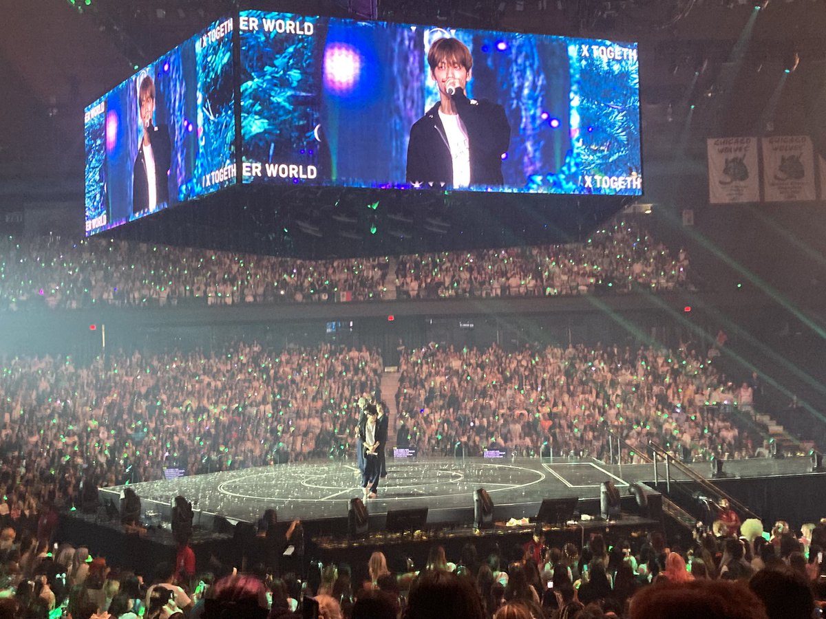 seunglovingly's tweet photo. Never leaving this moment 😭 https://t.co/avT40NfZTZ