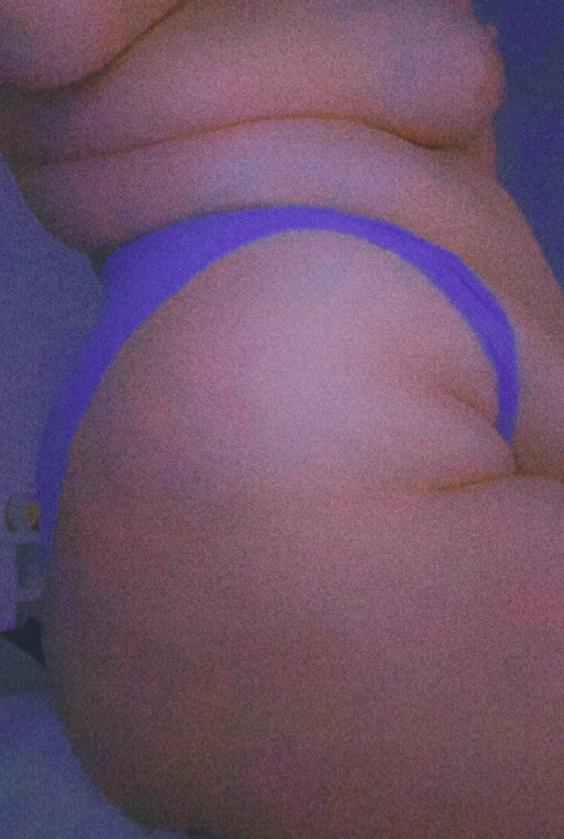 l00nal0veg00ds's tweet photo. ☆ Not New To NSFW Twt ☆

☆ 24 - She/Her
☆ Pansexual 
☆ Plus size - Thicc - Curvy - Fat 
☆ Switch (Bratty sub+)  
☆ Into - Kpop + Anime + Gaming 
☆ Selling !! - Dm for menu
☆ Onlyfans $5.50
☆ Fansly $8 

♡︎ and ↻ to be moots 🤍 https://t.co/b1IZqNiQkD