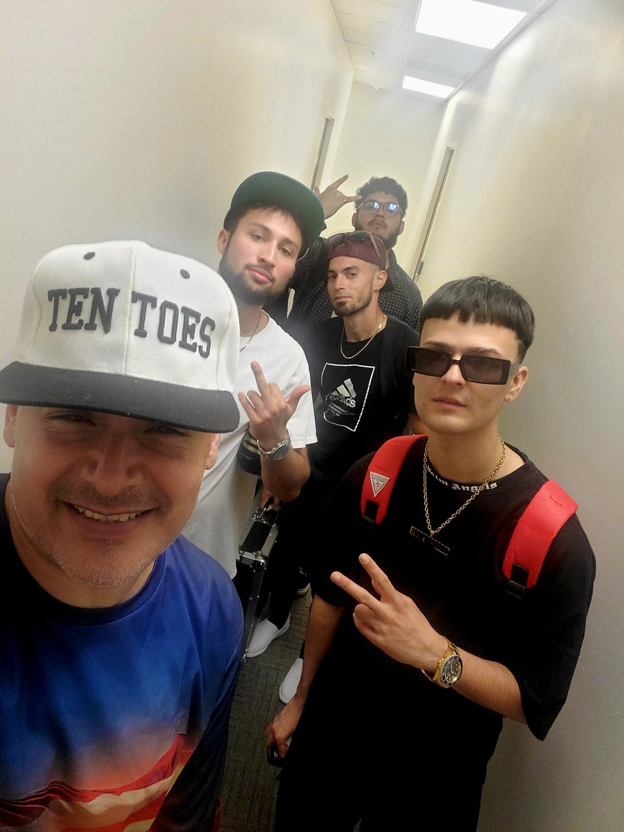 TREMENDO SHOW!
Ya mismo subimos el video en ReggaetonDallas.com

#puertorico #mexico #cuba #honduras #venezuela #ecuador #costarica #elsalvador #nicaragua #panama #colombia #brasil #peru #chile #españa #italia #austin #sanantonio #houston #perreo #música #radio #reggaeton