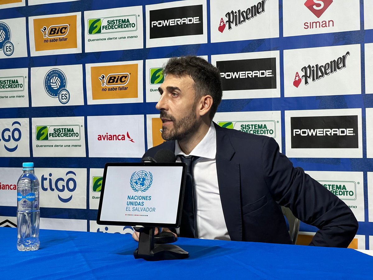 losexdelfutbol's tweet photo. 🎙️: “Entiendo que todos tengan su XI inicial pero no puedo hacer que todos estén contentos. Nos vamos tristes por no poder regalarles una victoria.” https://t.co/Km0T6a5OOT