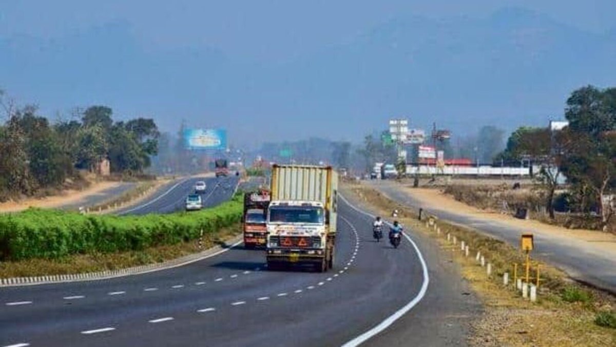 ITNOfficialX's tweet image. 🚦 Exciting News Alert! 🚦 CPPIB and Cube are in the final stage for NIIF’s coveted Athaang road assets. 🛣️ Want to dive deeper into this high-stakes race? Click the link to get all the details:  indiatelecomnews.com/industry/cppib… 🌐 #RoadToSuccess #InfrastructureInsights #NIIF