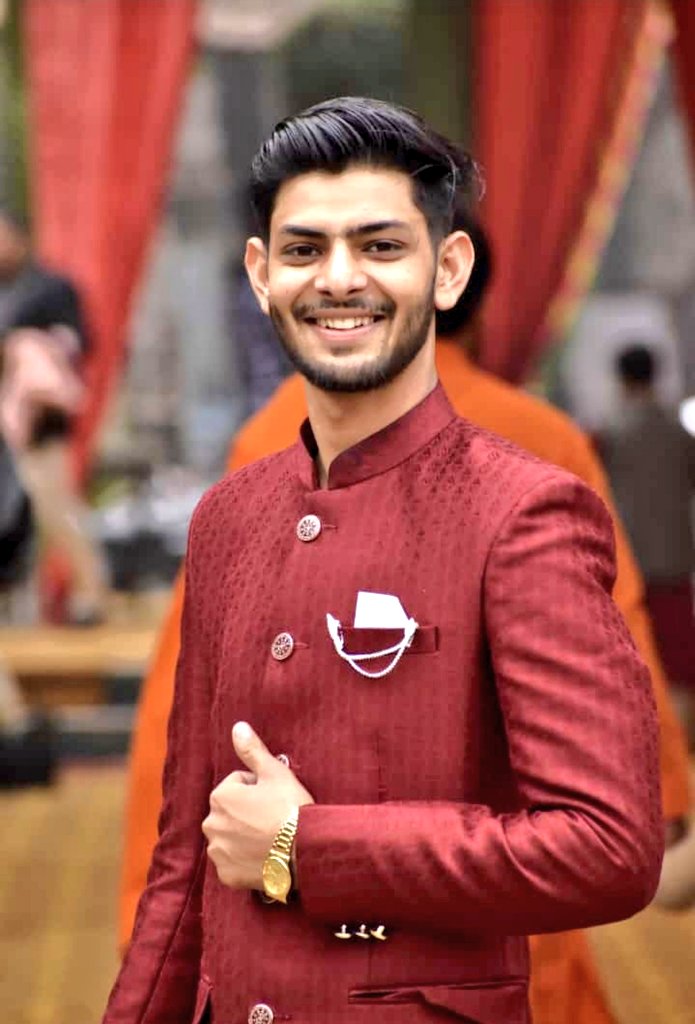 inderbajrangi's tweet image. त्वं जीव शतं वर्धमानः। जीवनस्य सकलकामनासिद्धिरस्तु जन्मदिनमिदम् अयि प्रिय पुत्र। शं तनोतु ते सर्वदा मुदम्।।

प्रिय पुत्र को जन्मदिवस की अनन्त कोटि बधाई एवं शुभकामनाएं। ईश्वर तुम्हे सदैव स्वस्थ एवं प्रसन्न रखें।

#HappyBirthDay #MayankKumar