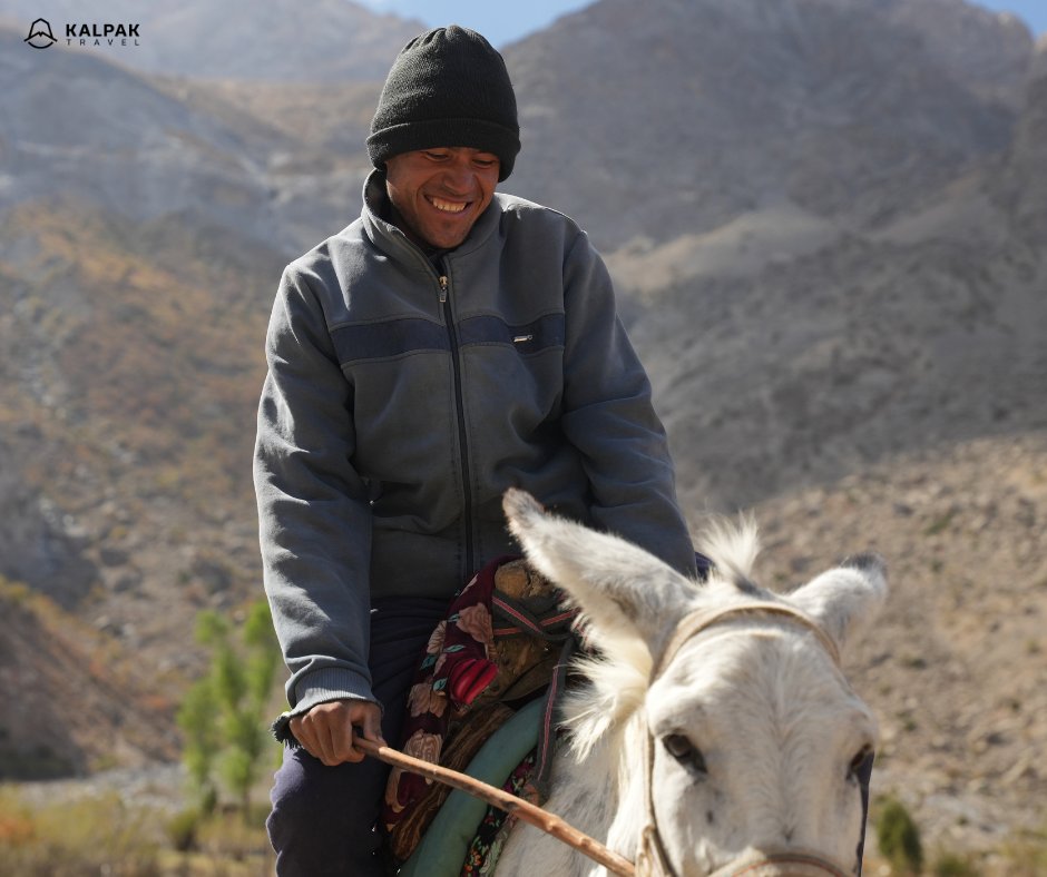 Kalpak_Travel's tweet photo. 🌄 Amidst the majestic mountains of Tajikistan lie hidden gems of vibrant village life! 🇹🇯 Our photographer ventured into these picturesque communities, where time seems to stand still and hospitality knows no bounds.  #Tajikistan #VillageLife #CommunitySpirit 📸 https://t.co/EGt4RjrVot