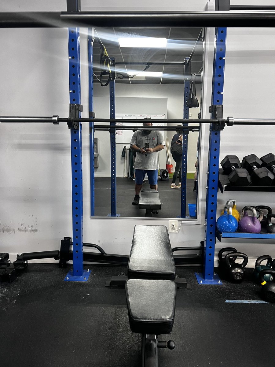 PocosPeroFunkoS's tweet photo. Day #15
Ate healthy today โ
And took two classes at the gym โ
Got home and played Nintendo Switch with my kid โ
Iโm gonna quote Ice Cube and say this: Today was a good day โ๏ธ
One day at a Time ๐ฆพ
#FunkoFitnessChallenge #InRouteToaHealthierMe #GettingBackInShape https://t.co/CTxPVtYAJG