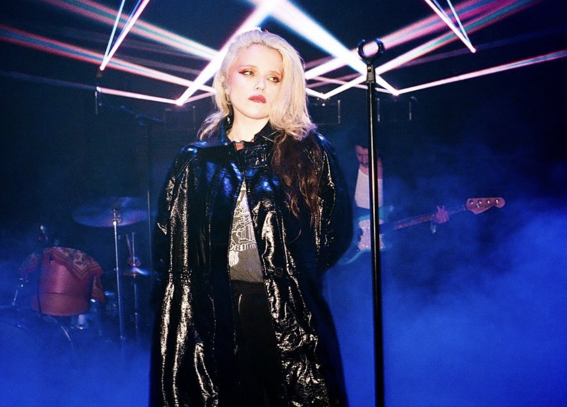 Sky Ferreira.