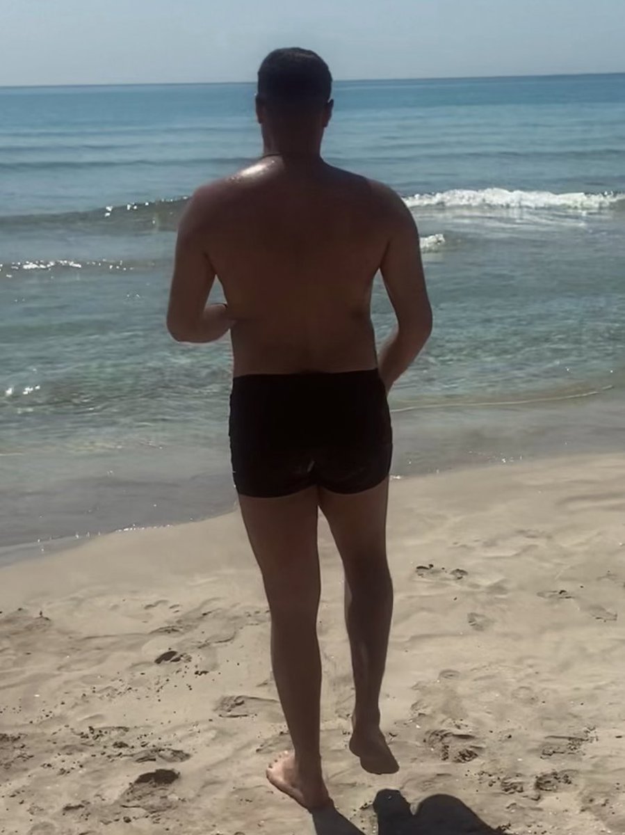 hśëñ fåķîh tweet media