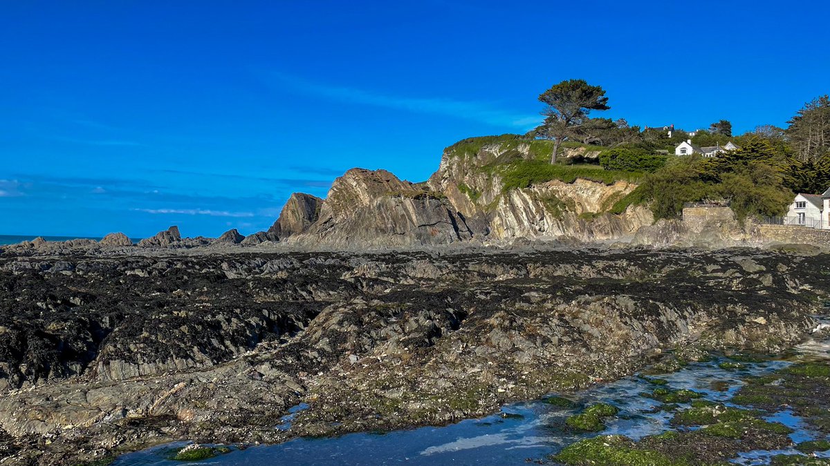 VanVenturesUK's tweet photo. Discovering Sandy Cove & Lee Beach: where Devonโs beauty meets smugglerโs secrets! ๐โจ Adventure awaits at every turn. Who's coming along? ๐ธ๐๏ธ #TravelTuesday #DevonDays #BeachEscapes #vanlife #vanlifeuk https://t.co/CRz4yvVsNP