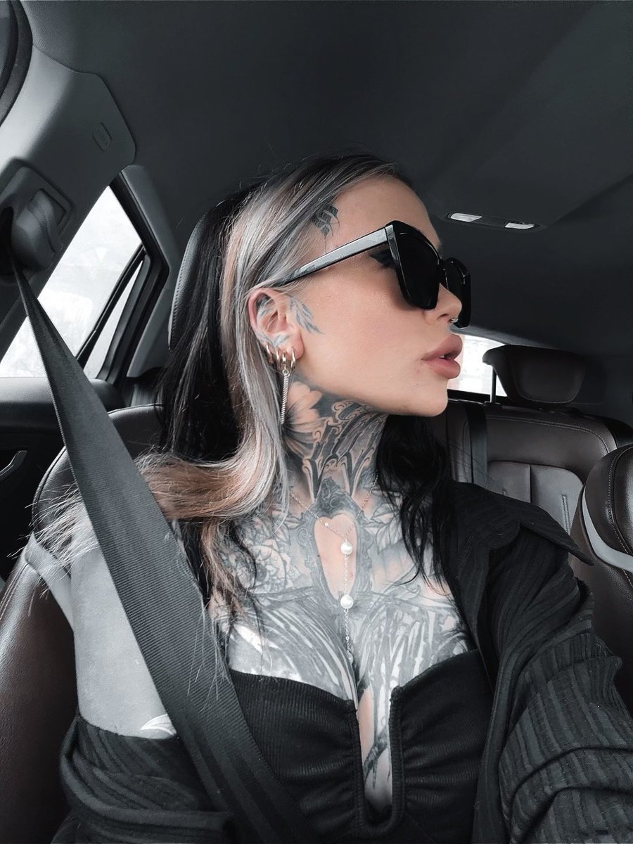 Hey ! Whats’up 

#ink #sexy #girl #inkedgirl #tattoo