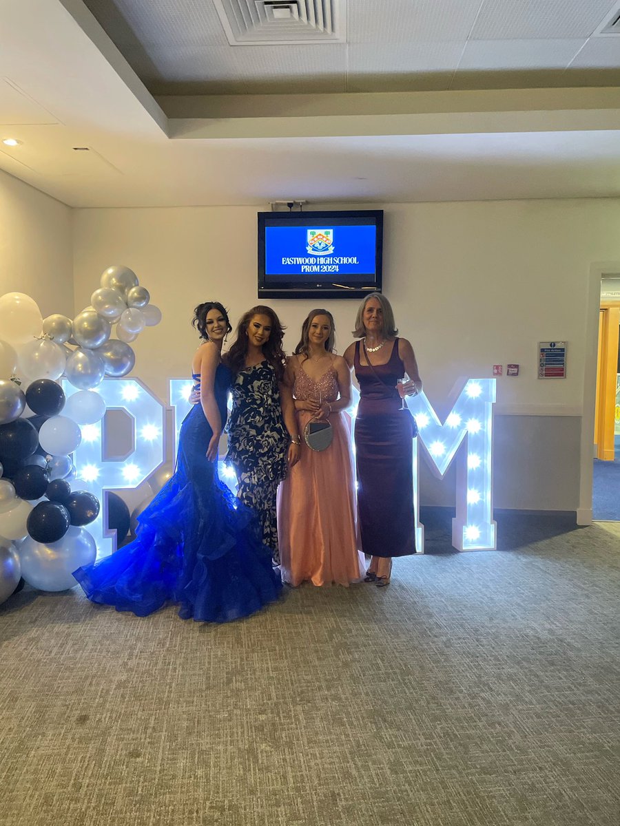 a definite high point of the week spending prom with this amazing group of young people 🪩✨