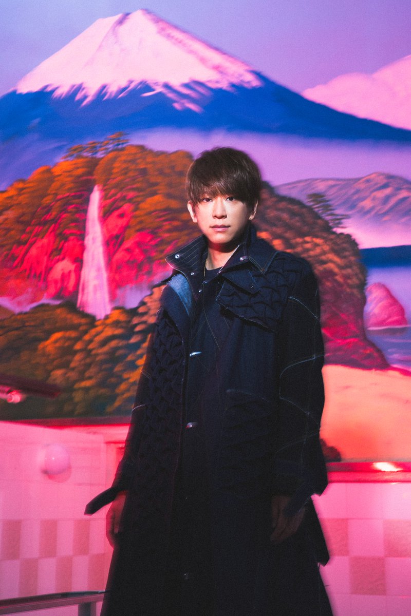 NEWS0915_music's tweet photo. 🔴￣￣￣￣￣￣￣￣￣￣
　　　 Artist Photo
　　　#小山慶一郎
　　Keiichiro Koyama
＿＿＿＿＿＿＿＿＿＿＿🔴

NEWS 14th Album
「#JAPANEWS」
7.24 Release!!!

詳細・ご予約はこちら
🗾https://t.co/KjNAJLOasD

#NEWS_JAPANEWS https://t.co/bYgULMi4Of