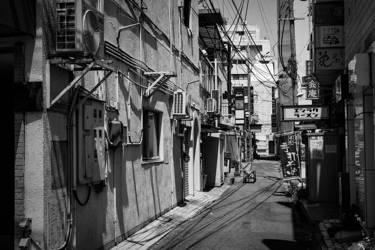 Str8Outta960's tweet photo. RICOH GR IIIx

#gr3x #griiix #grsnaps #ricohgr #grist #shootgr #streetphotography #streetsnap #monochrome #bnwphotography #モノクロ #白黒写真 #スナップ写真 #ストリート写真 #yousawscenes #キリトリセカイ #写真好きな人と繋がりたい https://t.co/c0CfXW1KHq