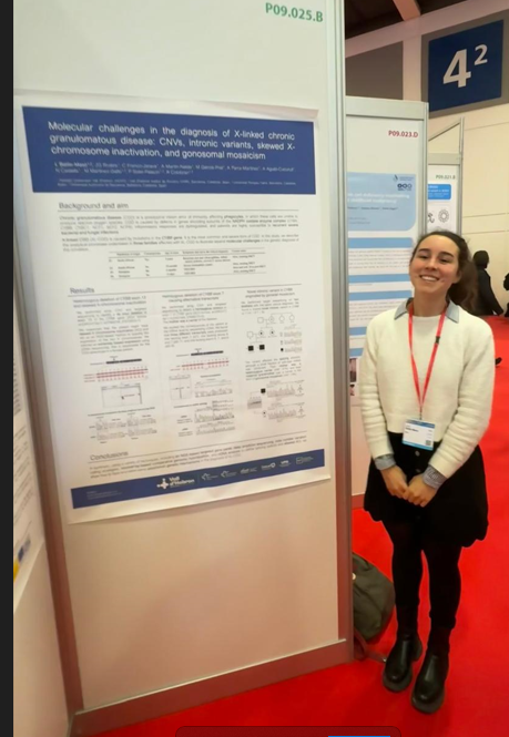 Immuno_HUVH's tweet photo. 🧬La Dra. Laura Batlle @Immuno_HUVH ha participat al congrés Societat Europea de Genètica Humana a Berlin. Presentant pòster "Mecanismes genètics causants de malaltia granulosa crònica" i la comunicació "Optical genome mapping pel diagnòstic d'angioedema hereditari" @vallhebron https://t.co/mTkuzAuVHg