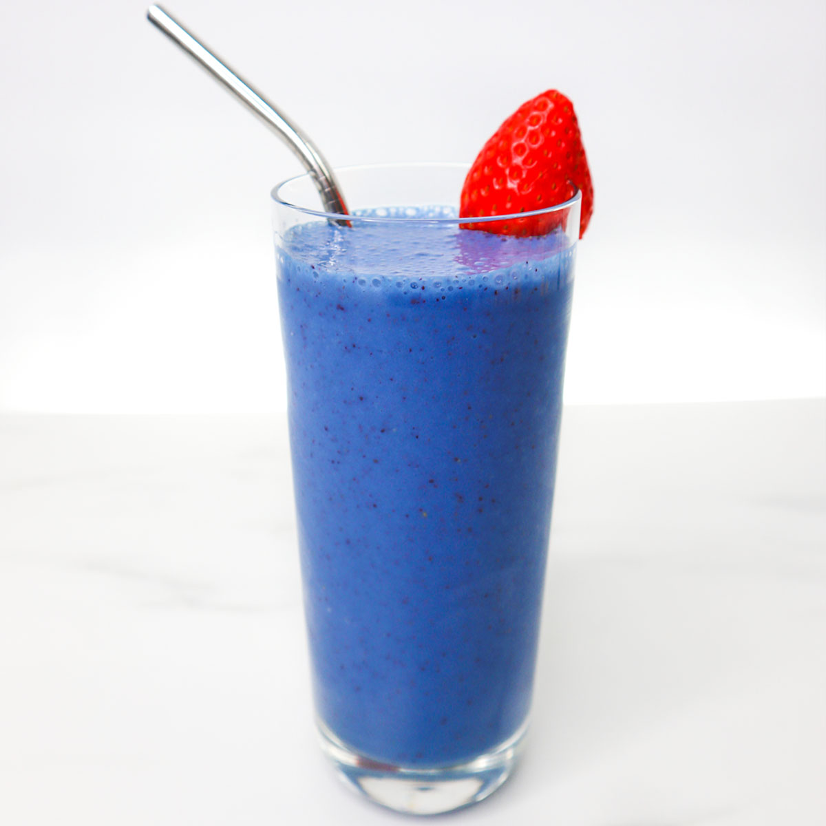 LoveFoodFeed's tweet photo. Make waves at breakfast! Try our blue spirulina smoothie recipe for a tropical taste sensation. Blue never tasted so good! #bananasmoothie #bluespirulina #blueberry #breakfast #breakfastideas #breakfastrecipes #easybreakfastrecipes #frozenfruitsmoothie
https://t.co/tPahEwMWxU https://t.co/AX8YGMb34q