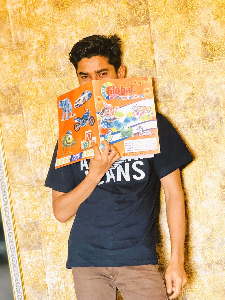 shuaibp786's tweet photo. Behind every hidden face, there’s an untold tale. 📖
#MondayMood #strongmotivated #4thmarch2024 #untoldtale https://t.co/e2AztiQyje