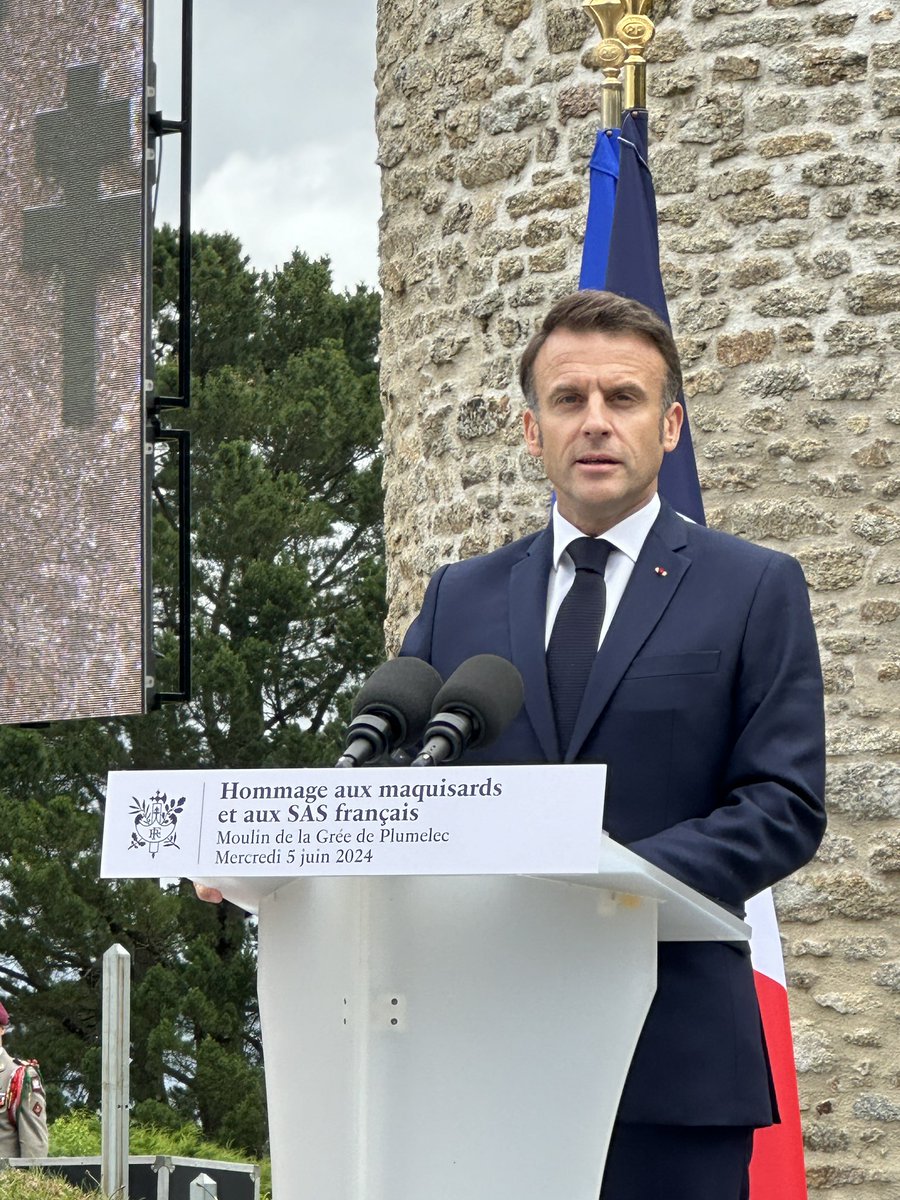 Emmanuel Ethis tweet media